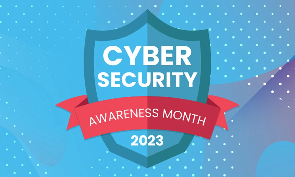 En illustration som firar 'Cyber Security Awareness Month 2023' med en sköld och banderoll mot en blå bakgrund